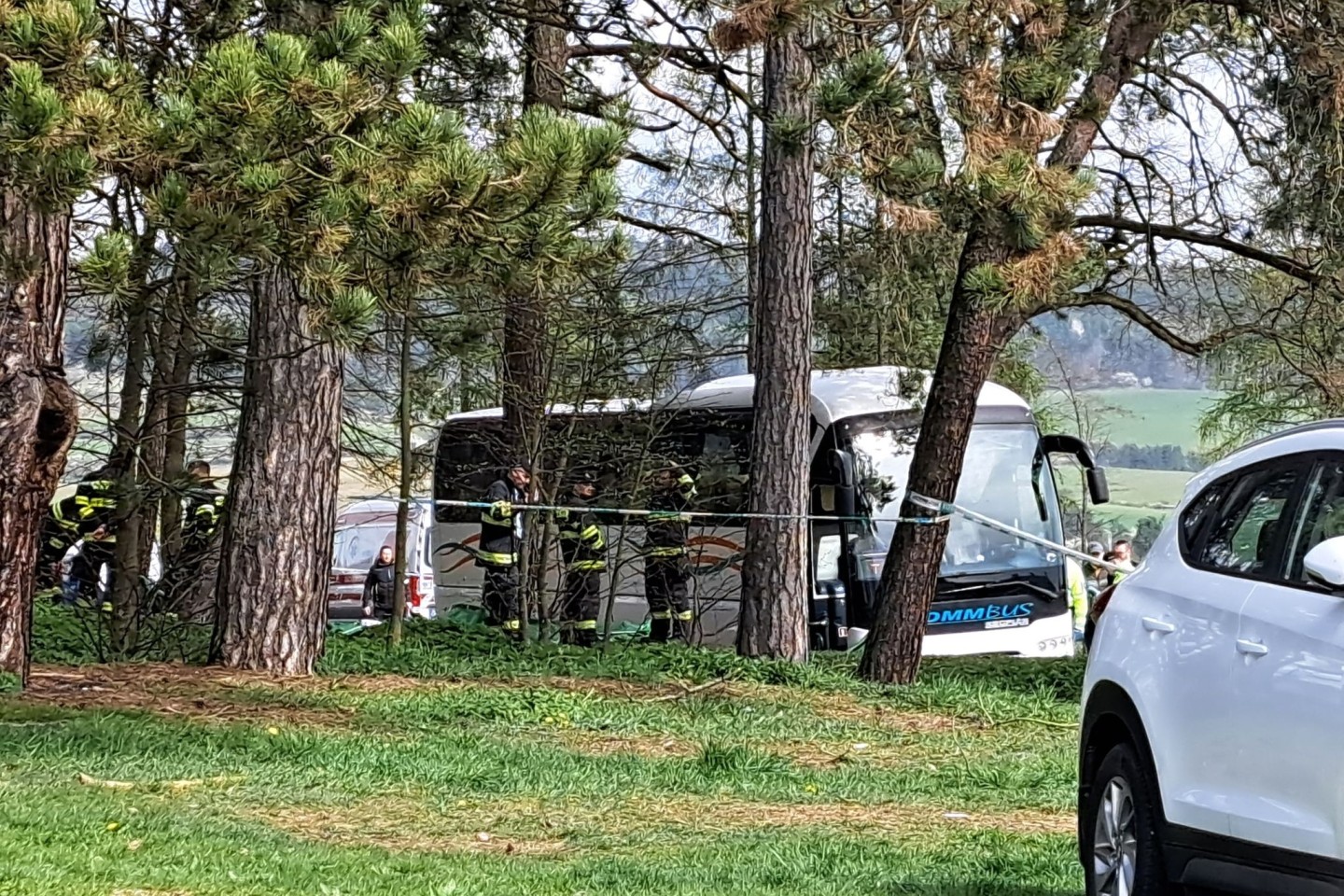 Nach Angaben des slowakischen Innenministeriums ereignete sich der Unfall bei einem Kirchentreffen junger Gläubiger, bei dem der Bus zehn Personen erfasste.