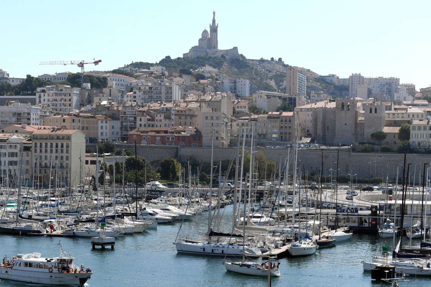 Die Hafenstadt Marseille wird seit langem von der Gewalt rivalisierender Drogenbanden erschüttert. (Archivbild)