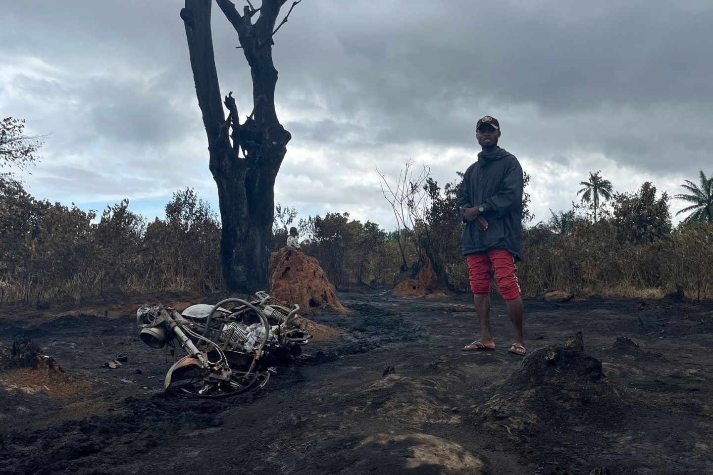 Bei einem Brand in einer illegalen Raffinerie in Nigerias ölreichem Niger-Delta sind mindestens 18 Menschen ums Leben gekommen.