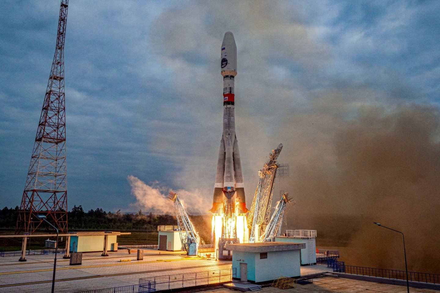 Destination Mond: Die Sojus-2.1b-Rakete mit der automatischen Mondlandestation «Luna-25» startet vom Weltraumbahnhof Wostotschny im Fernen Osten Russlands ab.