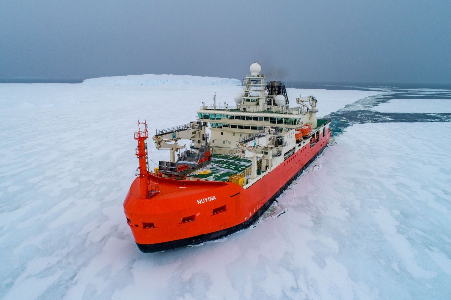 Hat die erkrankte Person erfolgreich evakuieren können: der australische Eisbrecher «RSV Nuyina».