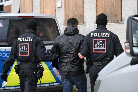 Polizei geht mit Razzia gegen georgische Diebesbande vor