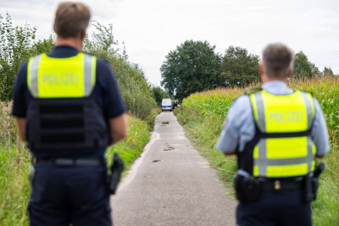 Rätsel um Leichen in Maisfeld: Identität eines Toten geklärt