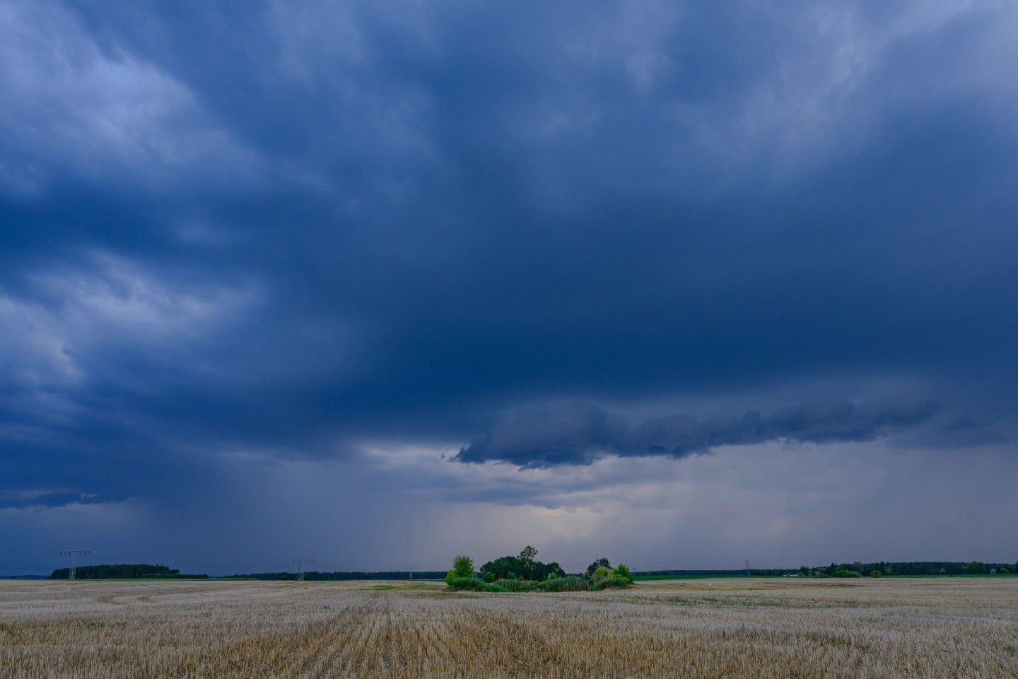 Regen und Sturm erwartet. (Archivbild)