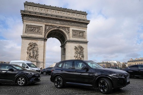 Umwelthilfe zu Parkgebühr in Paris: Politischer Druck steigt