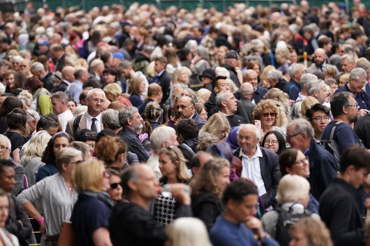 Mehr als 8 Milliarden Menschen leben derzeit auf der Erde.